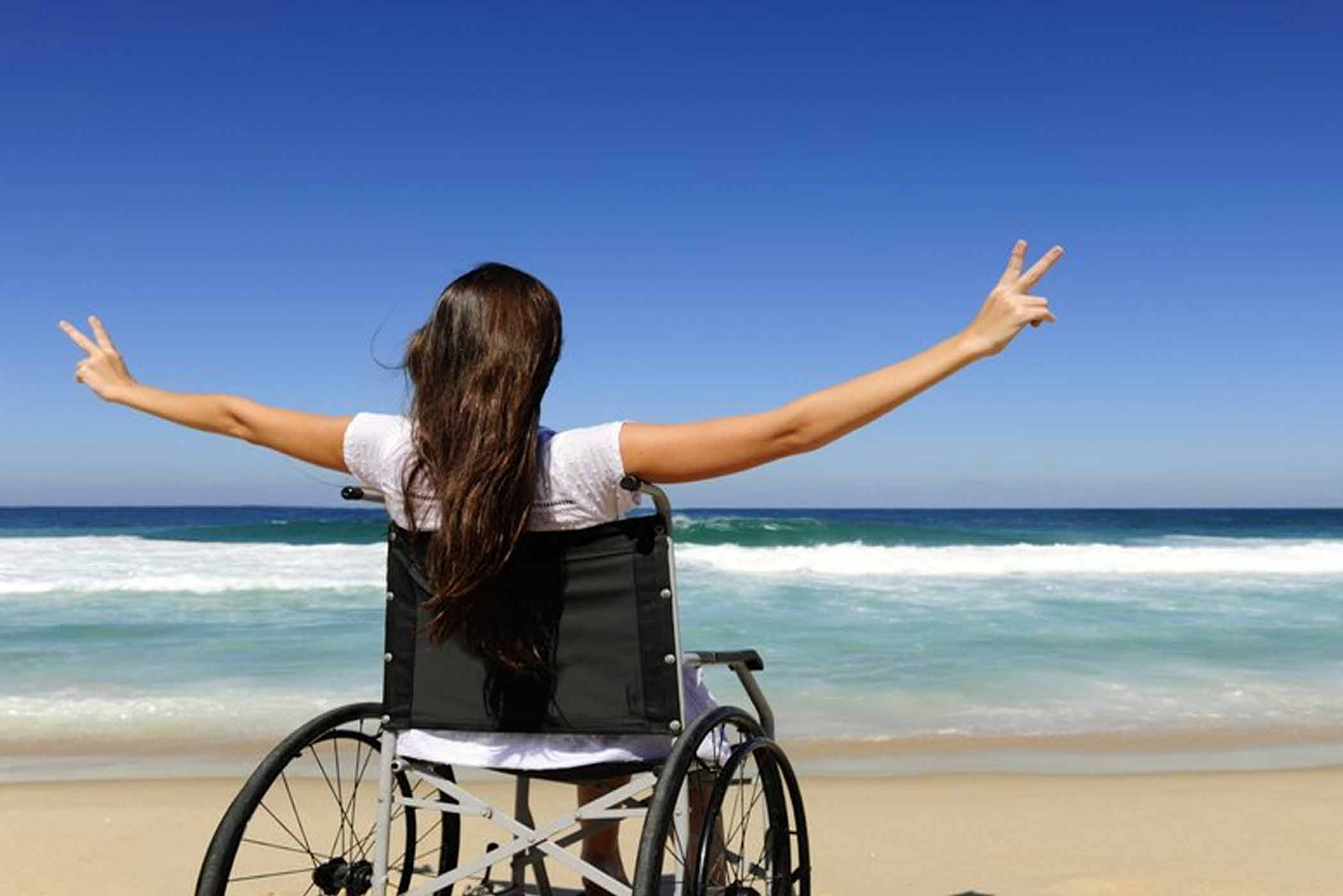 Отпуск инвалидам 1 группы. Туризм для инвалидов. Туризм для людей с ограниченными возможностями. Путешествия для людей с ограниченными возможностями. Инвалид и здоровый человек.