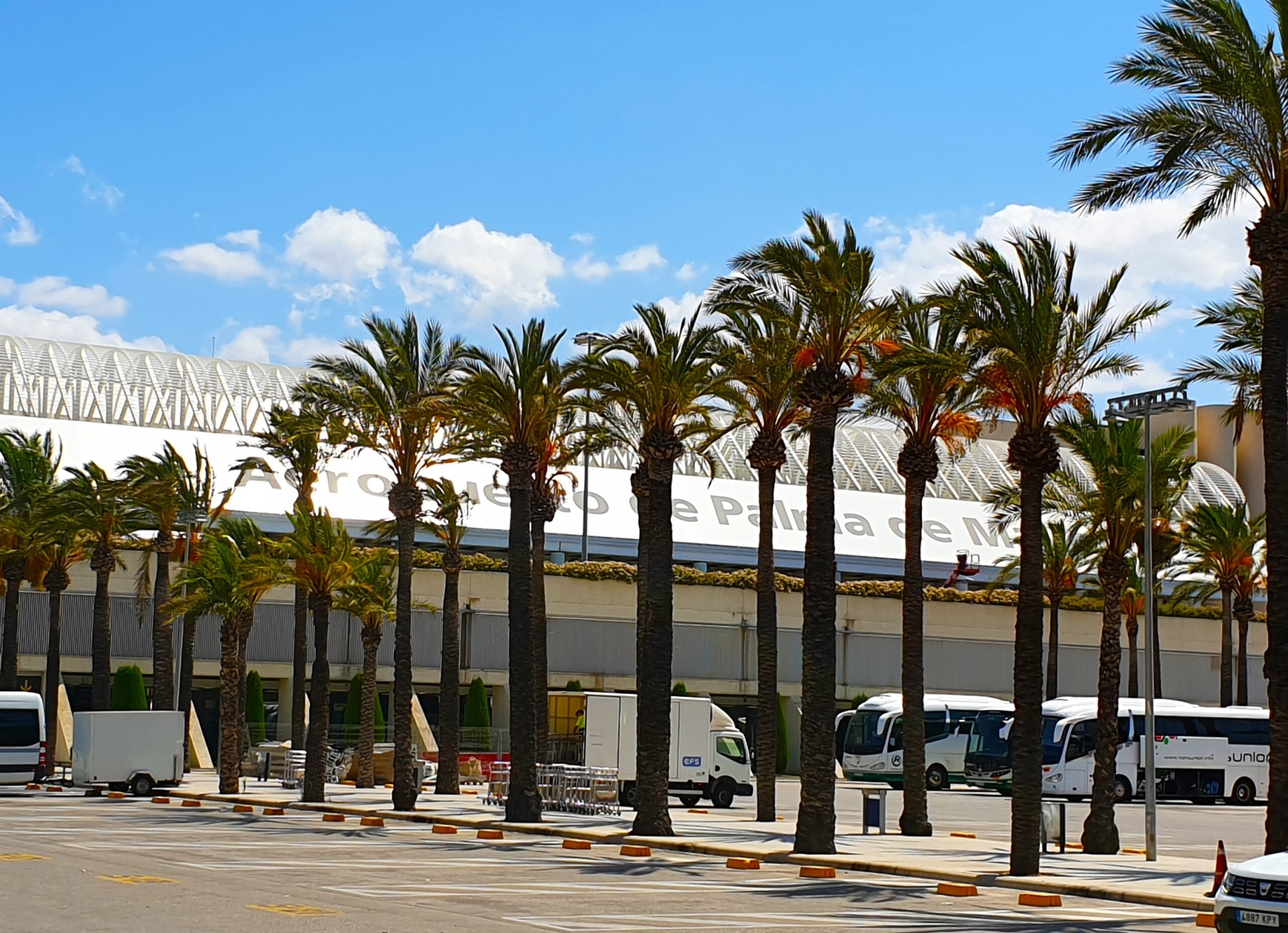 Flughafen Palma Parken Abholung Kosten www.palmaairport.info